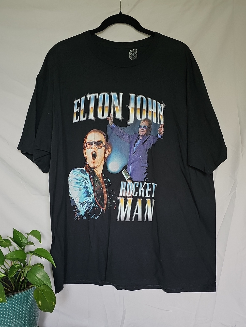 Rocket Man Graphic Tee - Black